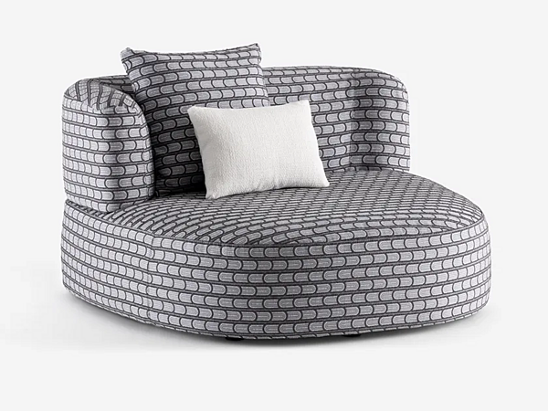 Fauteuil en tissu avec accoudoirs Pierre Flou usine Flou de l'Italie. Foto №1