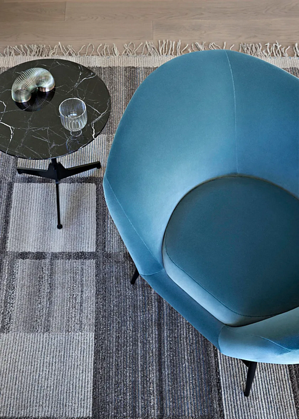 Fauteuil en tissu avec accoudoirs Oltremare Saba usine SABA de l'Italie. Foto №7