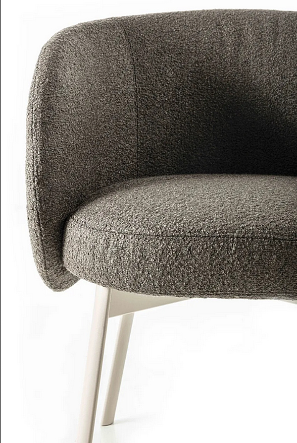 Fauteuil en tissu avec accoudoirs Frigerio Hug usine Frigerio de l'Italie. Foto №4