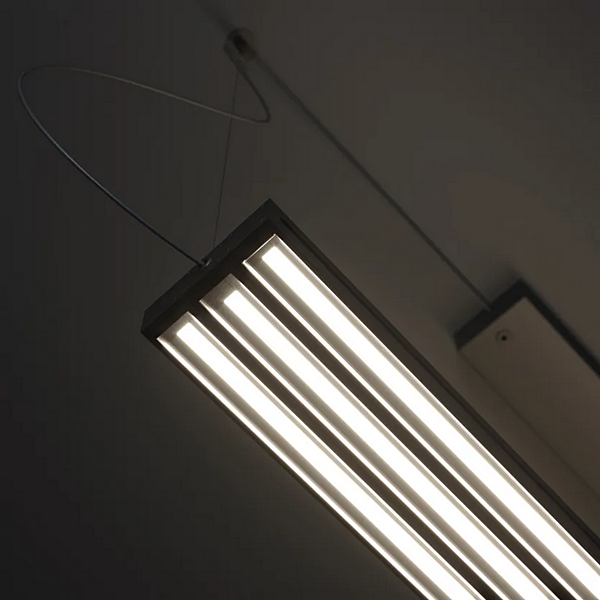 Suspension en aluminium anodisé LED Fabbian Glide usine Fabbian de l'Italie. Foto №6