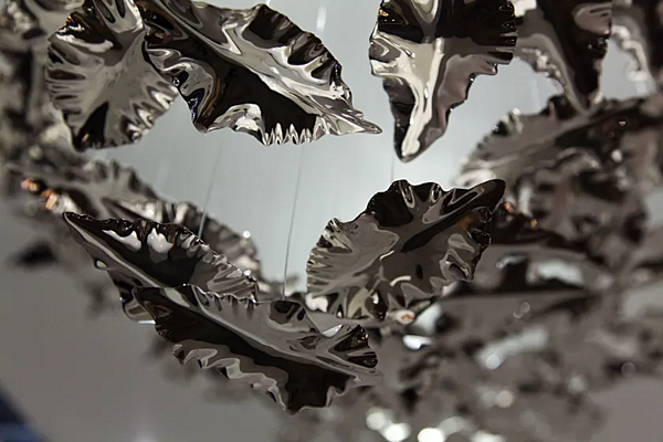 Suspension en porcelaine faite à la main avec éclairage LED Haberdashery feuillage usine HABERDASHERY de l'Italie. Foto №9