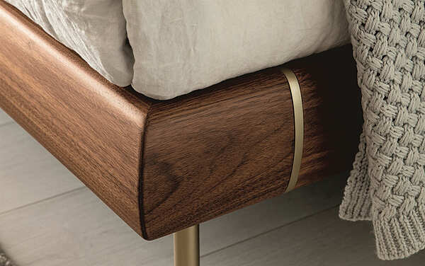 Accessoires PORADA usine PORADA de l'Italie. Foto №3