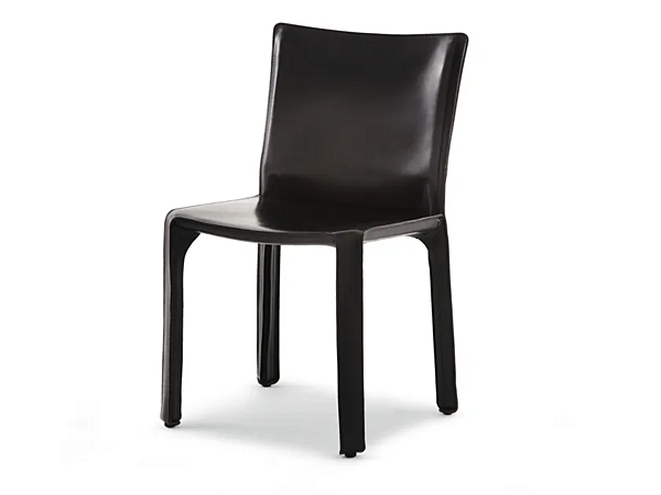 Chaise en cuir tanné CASSINA 412 CAB usine CASSINA de l'Italie. Foto №1