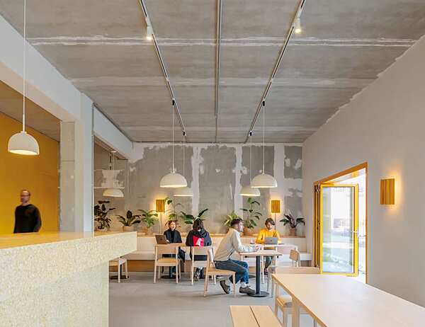 Lustre DELTALIGHT High Profile usine DELTALIGHT de l'Italie. Foto №3