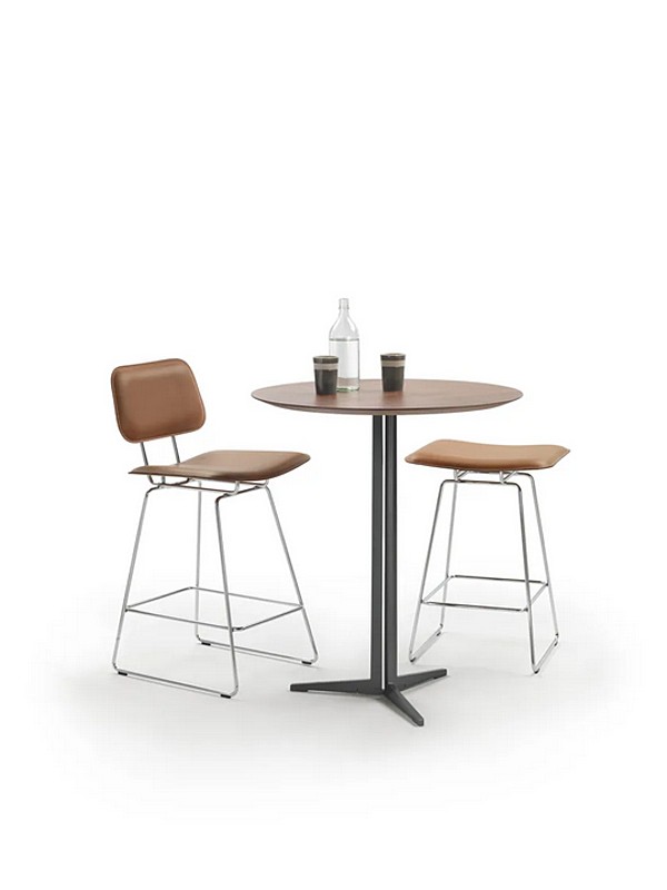 Table haute ronde en matériau Fly avec base étoile à trois branches FLEXFORM usine FLEXFORM de l'Italie. Foto №2