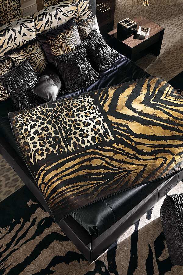 Lit ROBERTO CAVALLI MORNE usine ROBERTO CAVALLI de l'Italie. Foto №7