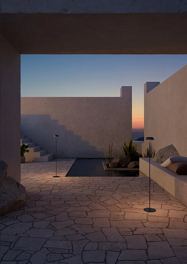 Lampe de sol portable multifonctionnelle en matériau flottant AXOLIGHT usine Axolight de l'Italie. Foto №3