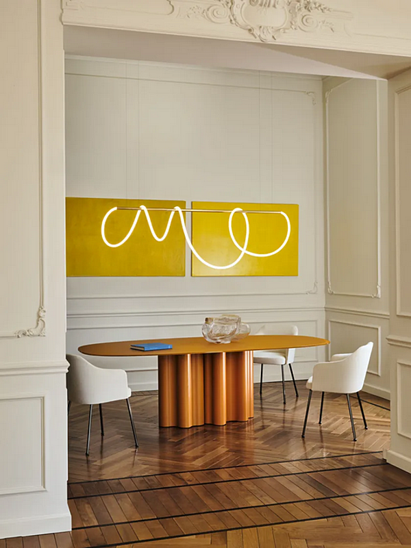 Table ovale en polyuréthane avec plateau en verre laqué Teatro Magico Saba usine SABA de l'Italie. Foto №5