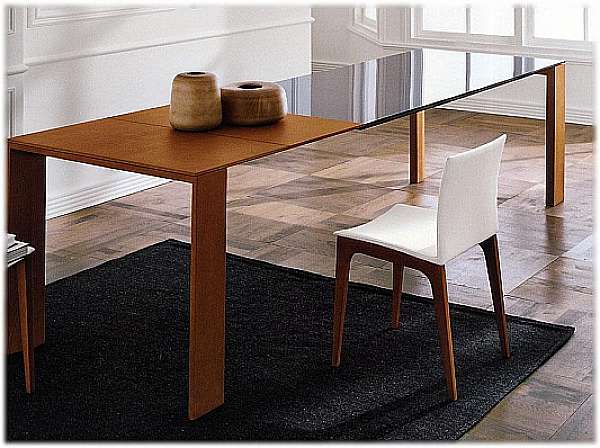 Table FLAI Duccio usine FLAI de l'Italie. Foto №1