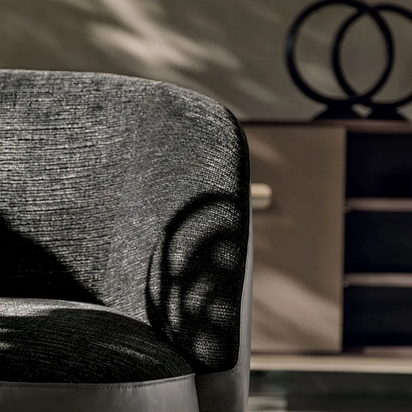 Fauteuil en tissu avec accoudoirs Pandi CORTEZARI 706 usine CORTE ZARI de l'Italie. Foto №8