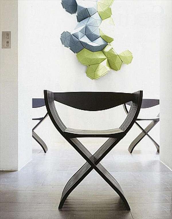 Chaise ligne ROSET Curule usine LIGNE ROSET de l'Italie. Foto №1