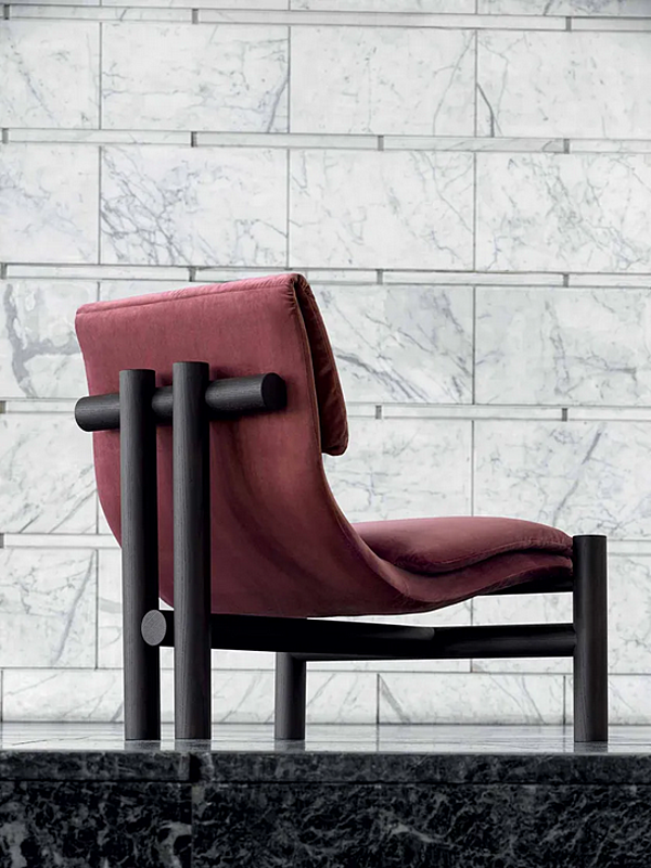 Fauteuil en tissu rembourré ADA Frigerio usine Frigerio de l'Italie. Foto №10