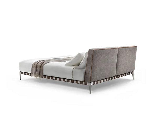 Lit double en tissu avec dos rembourré FLEXFORM GREGORY usine FLEXFORM de l'Italie. Foto №3