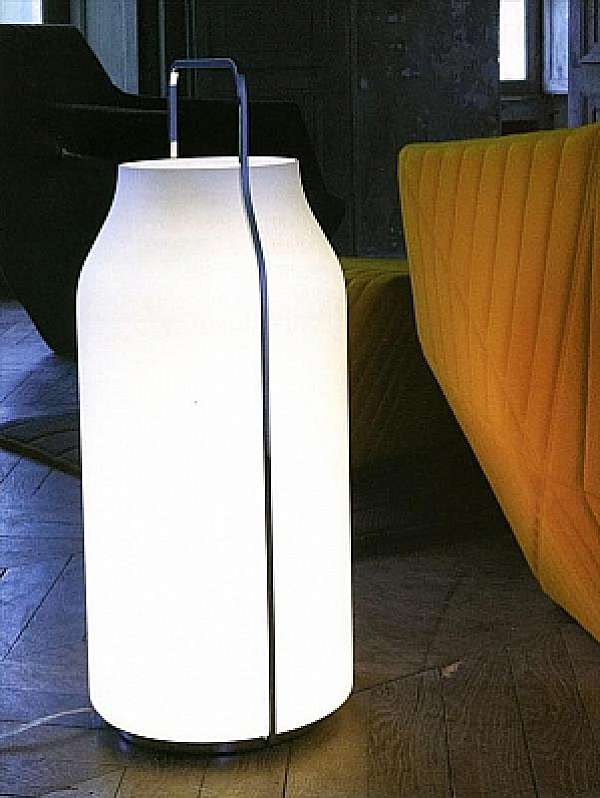 Lampe de table ligne ROSET Somerset usine LIGNE ROSET de l'Italie. Foto №1