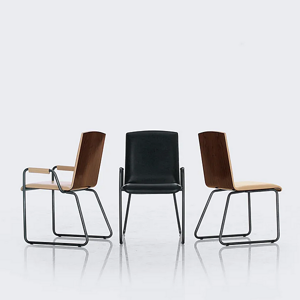 Chaise en cuir avec base à patin I 4 Mariani Wing usine i 4 Mariani de l'Italie. Foto №4