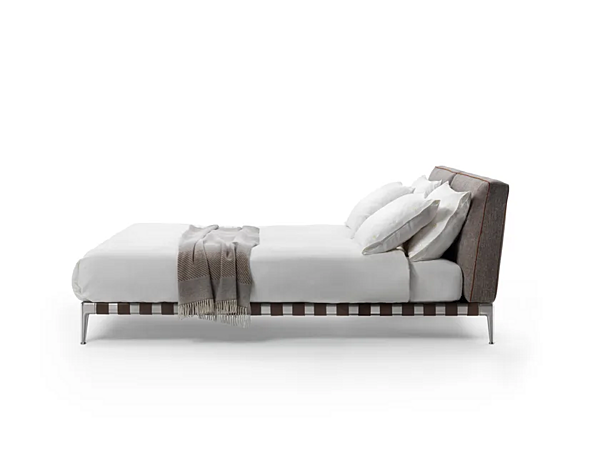 Lit double en tissu avec dos rembourré FLEXFORM GREGORY usine FLEXFORM de l'Italie. Foto №2