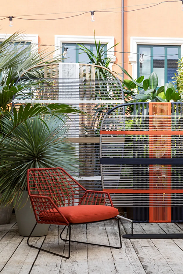 Fauteuil de jardin en tissu technique avec housse amovible et accoudoirs Saba New York Soleil usine SABA de l'Italie. Foto №4