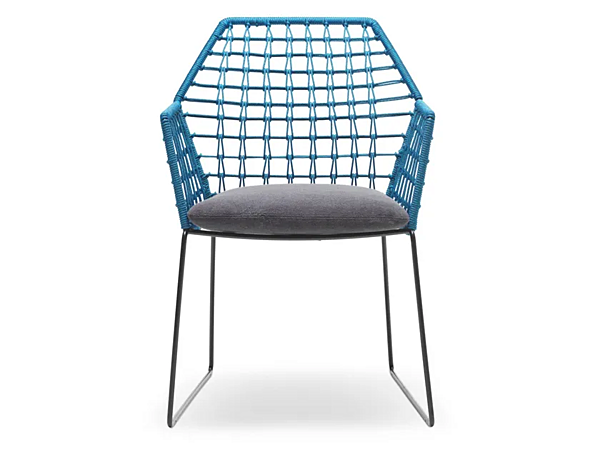 Chaise de jardin en tissu avec accoudoirs Saba New York Soleil usine SABA de l'Italie. Foto №1