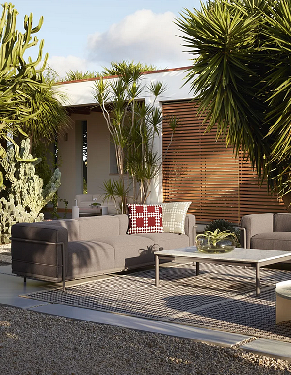 Sofa de jardin 3 places en tissu CASSINA Grand Confort 003 usine CASSINA de l'Italie. Foto №4
