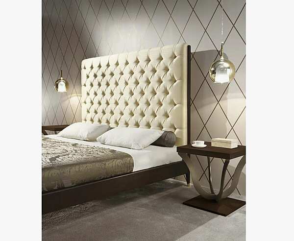Lit double avec tête de lit rembourrée en tissu Ivette OPERA CONTEMPORARY ANGELO CAPPELLINI usine OPERA CONTEMPORARY de l'Italie. Foto №5
