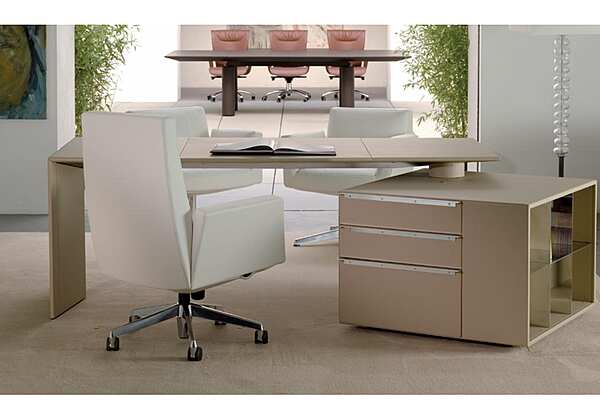 Bureau POLTRONA FRAU C.E.O Cube Desk usine POLTRONA FRAU de l'Italie. Foto №7