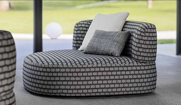 Fauteuil en tissu avec accoudoirs Pierre Flou usine Flou de l'Italie. Foto №6