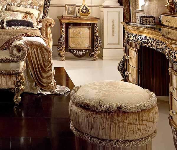 Pouf A. R. ARREDAMENTI SRL 563 usine A.R.ARREDAMENTI SRL de l'Italie. Foto №1