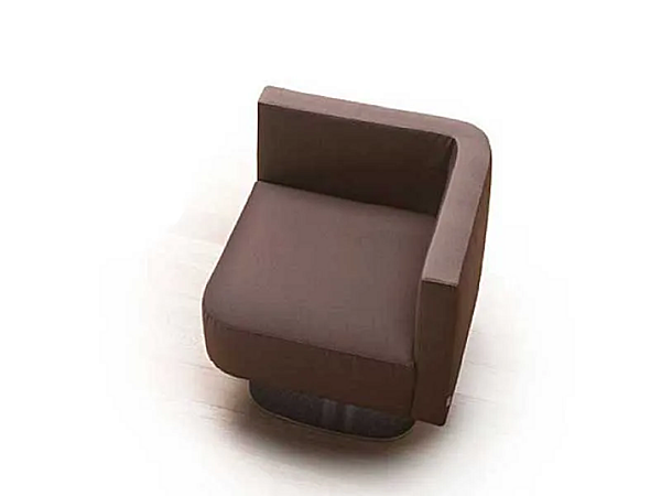 Fauteuil d'angle avec accoudoirs en tissu ERBA ITALIA REPORT usine ERBA ITALIA de l'Italie. Foto №1