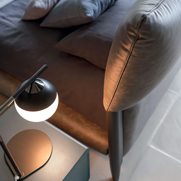 Lampe de table en fer LED Node CORTEZARI 1491, 1492 usine CORTE ZARI de l'Italie. Foto №13