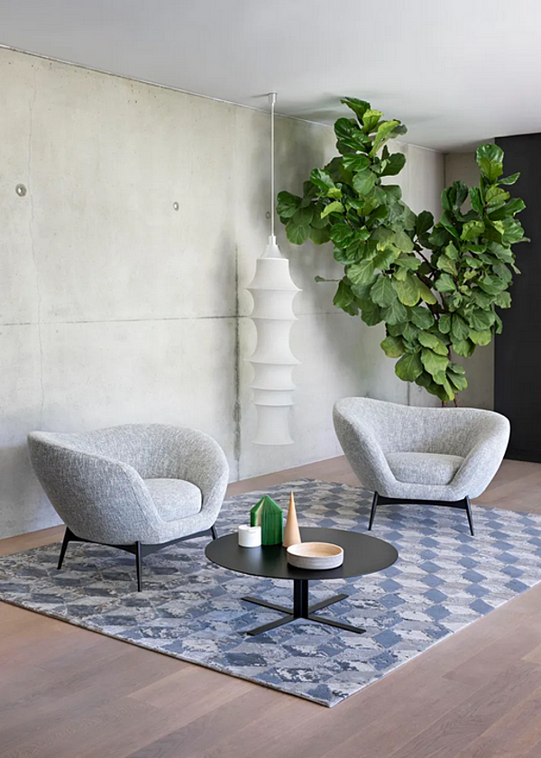 Fauteuil en tissu avec accoudoirs Oltremare Saba usine SABA de l'Italie. Foto №4