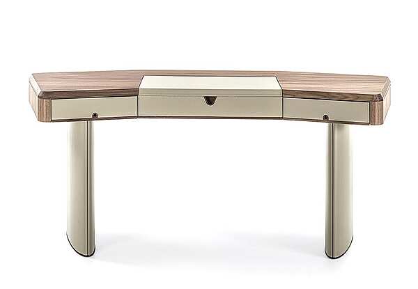 Bureau PORADA Moty usine PORADA de l'Italie. Foto №3