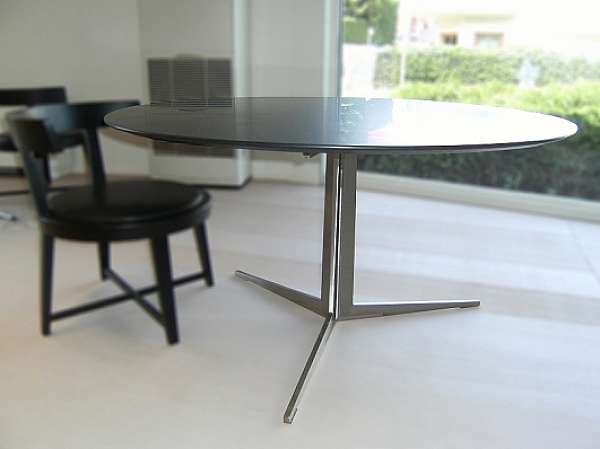 Table FLEXFORM 14x77 usine FLEXFORM de l'Italie. Foto №4