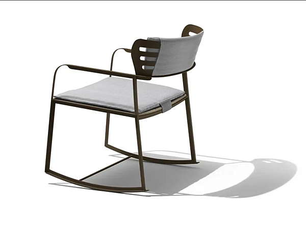 Chaise à bascule de jardin avec accoudoirs en teck GIORGETTI GEА 87042 usine GIORGETTI de l'Italie. Foto №3