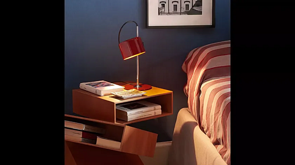 Lampe de table en métal ajustable LED Mini Coupe Oluce usine Oluce de l'Italie. Foto №6