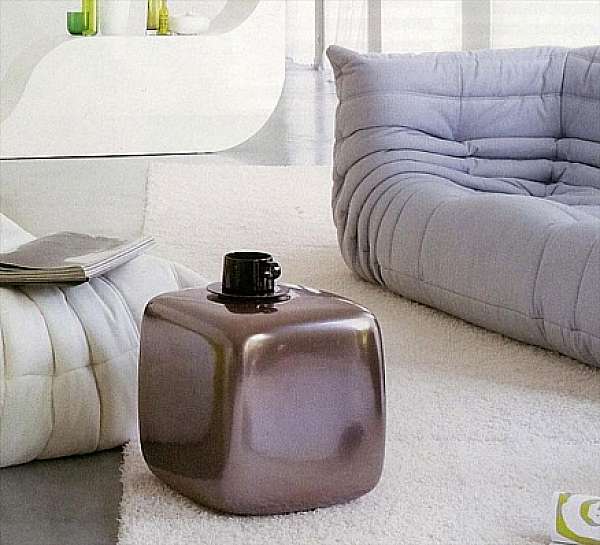 Stand ligne ROSET Glacon usine LIGNE ROSET de l'Italie. Foto №1