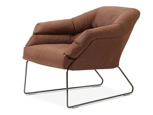 Fauteuil en tissu avec accoudoirs Saba New York usine SABA de l'Italie. Foto №2