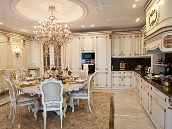 Cuisine avec poignées Sogno Cucina Martini Interiors Chelyabinsk usine MARTINI INTERIORS de l'Italie