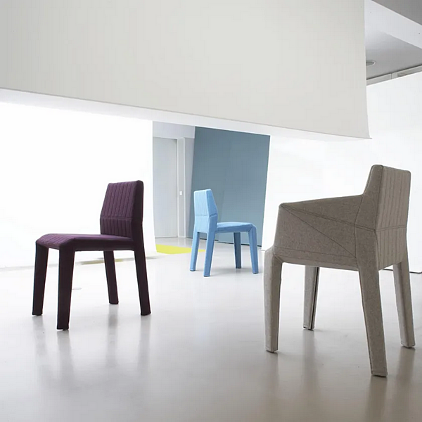 Fauteuil en mousse polyuréthane rembourré avec housse amovible Facett LIGNE ROSET 10467000 usine LIGNE ROSET de l'Italie. Foto №3