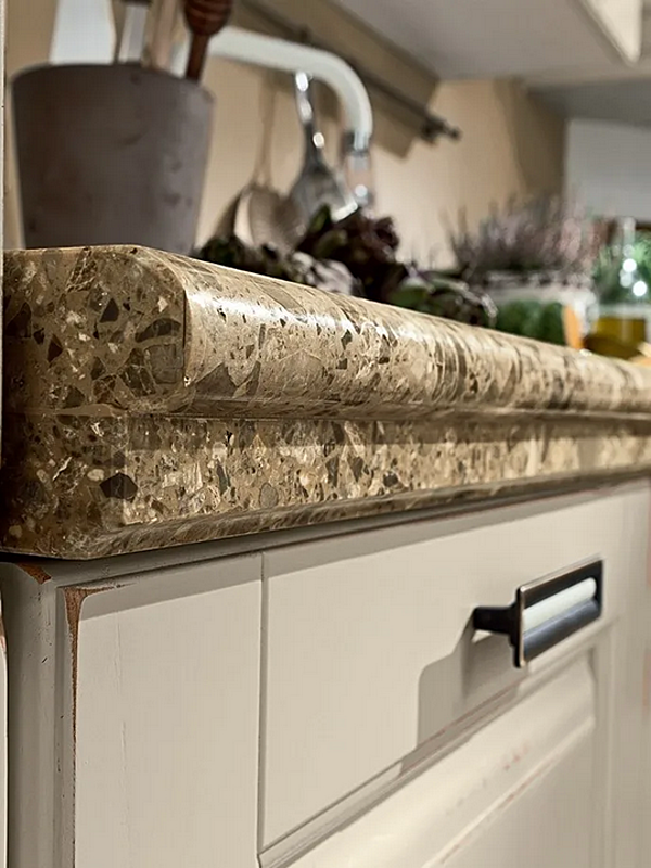 Cuisine en bois avec poignées Laura LUBE CUCINE 06 usine LUBE CUCINE de l'Italie. Foto №9