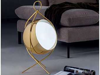 Lampadaire en PMMA et fer collection Nobody Euroluce Lampadari