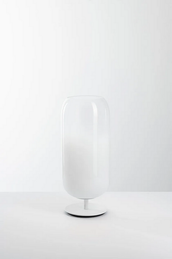 Lampe de table en verre soufflé LED Gople Artemide usine Artemide de l'Italie. Foto №6