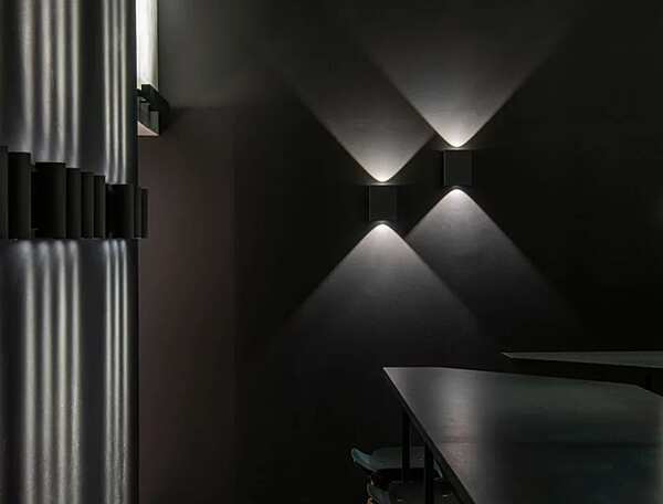 Bras DELTALIGHT Nocta usine DELTALIGHT de l'Italie. Foto №2