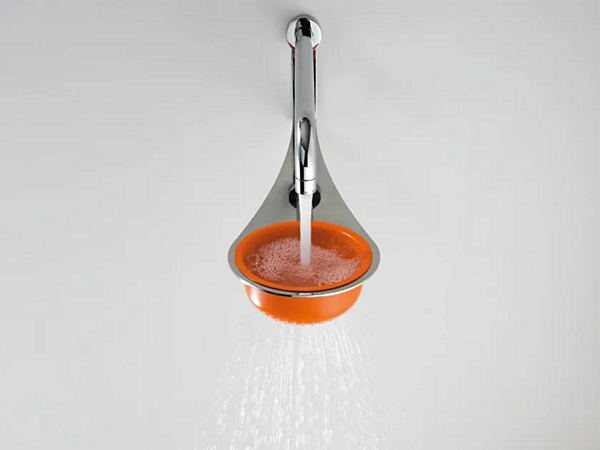 Douche murale en polypropylène AGAPE Al Dente usine Agape de l'Italie. Foto №1