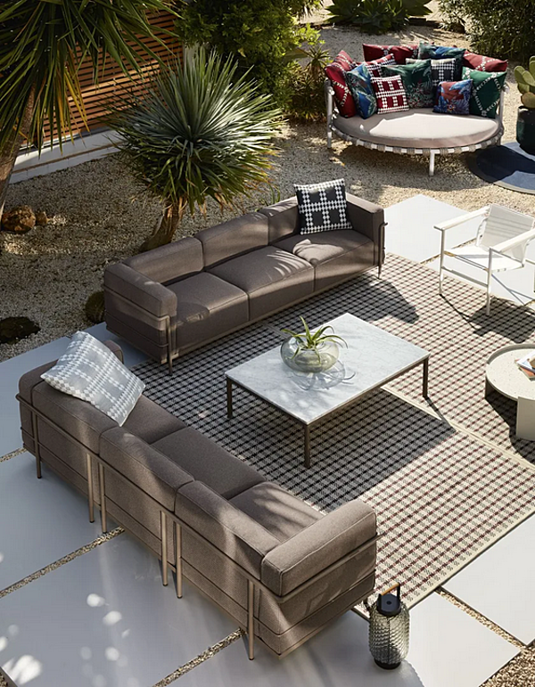 Sofa de jardin 3 places en tissu CASSINA Grand Confort 003 usine CASSINA de l'Italie. Foto №5