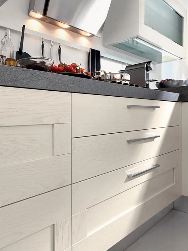 Cuisine avec poignées en matériau LUBE CUCINE Collection Gallery 14 usine LUBE CUCINE de l'Italie. Foto №6