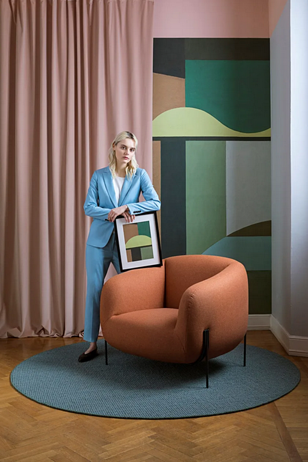 Fauteuil en tissu avec housse amovible et accoudoirs GEO Saba usine SABA de l'Italie. Foto №8