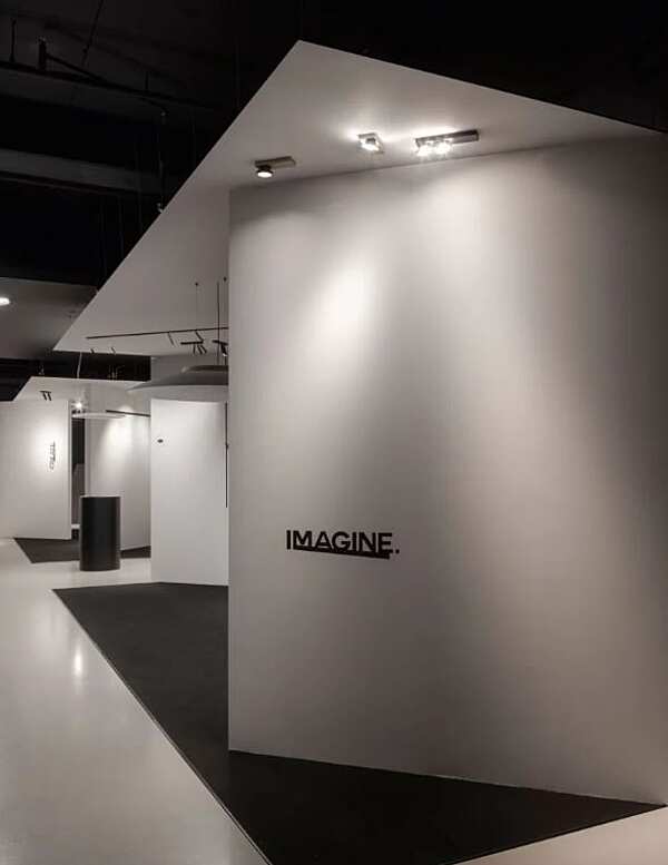 Lustre DELTALIGHT Haloscan usine DELTALIGHT de l'Italie. Foto №4