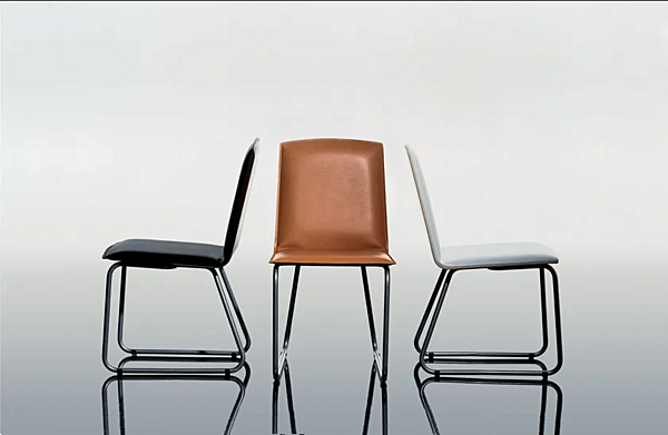 Chaise en cuir avec base à patin I 4 Mariani Wing usine i 4 Mariani de l'Italie. Foto №3