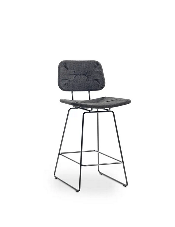 Tabouret de jardin haut avec dossier en matériau extérieur FLEXFORM ECHOES usine FLEXFORM de l'Italie. Foto №2