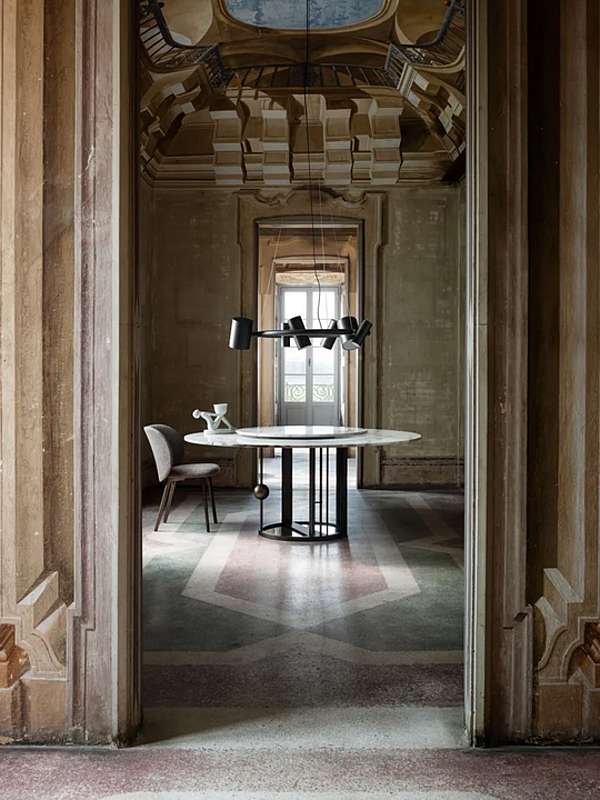 Table ronde en marbre avec structure en laiton GHIDINI1961 Merlino usine GHIDINI1961 de l'Italie. Foto №2